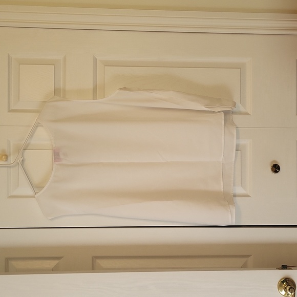 Embroidered Shell - Picture 4 of 4